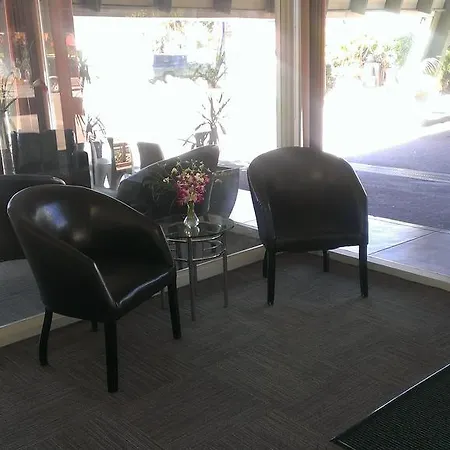 Lindy Lodge Motel-2