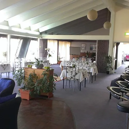 Lindy Lodge Motel-3